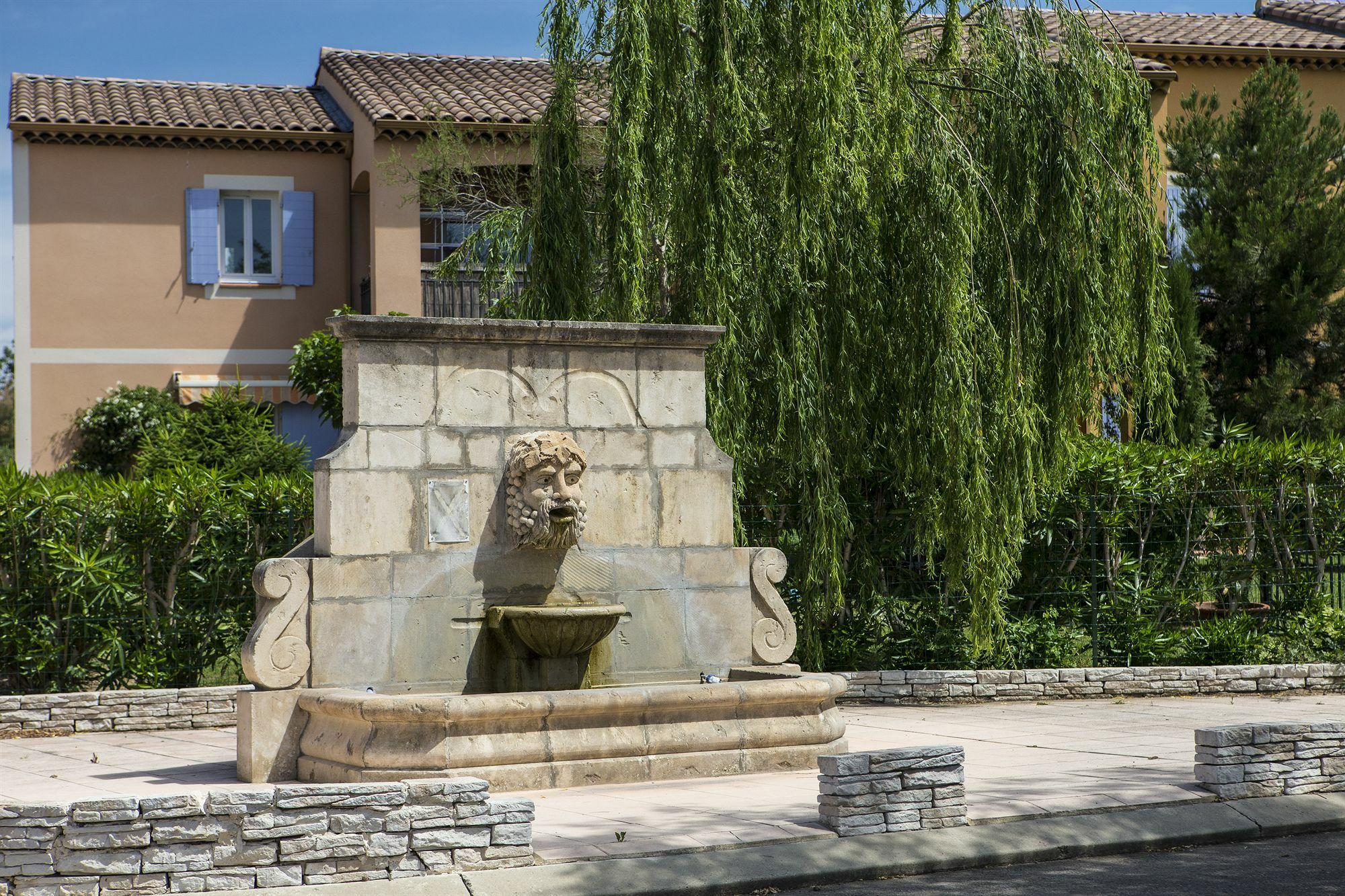 Sowell Residences Les Mazets Arles Exterior photo